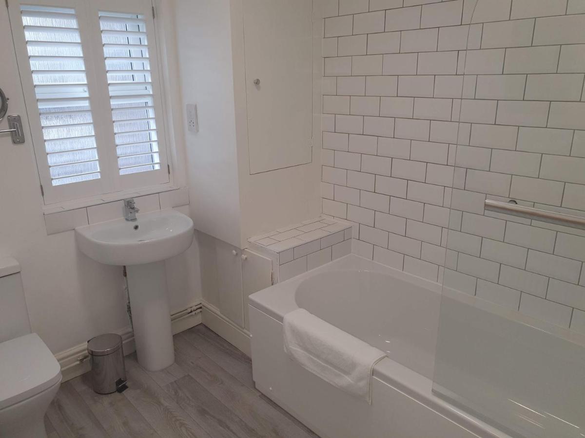 Victoria House - 3 Bedrooms, 3 Bathrooms By Cliftonvalley Apartments 브리스틀 외부 사진